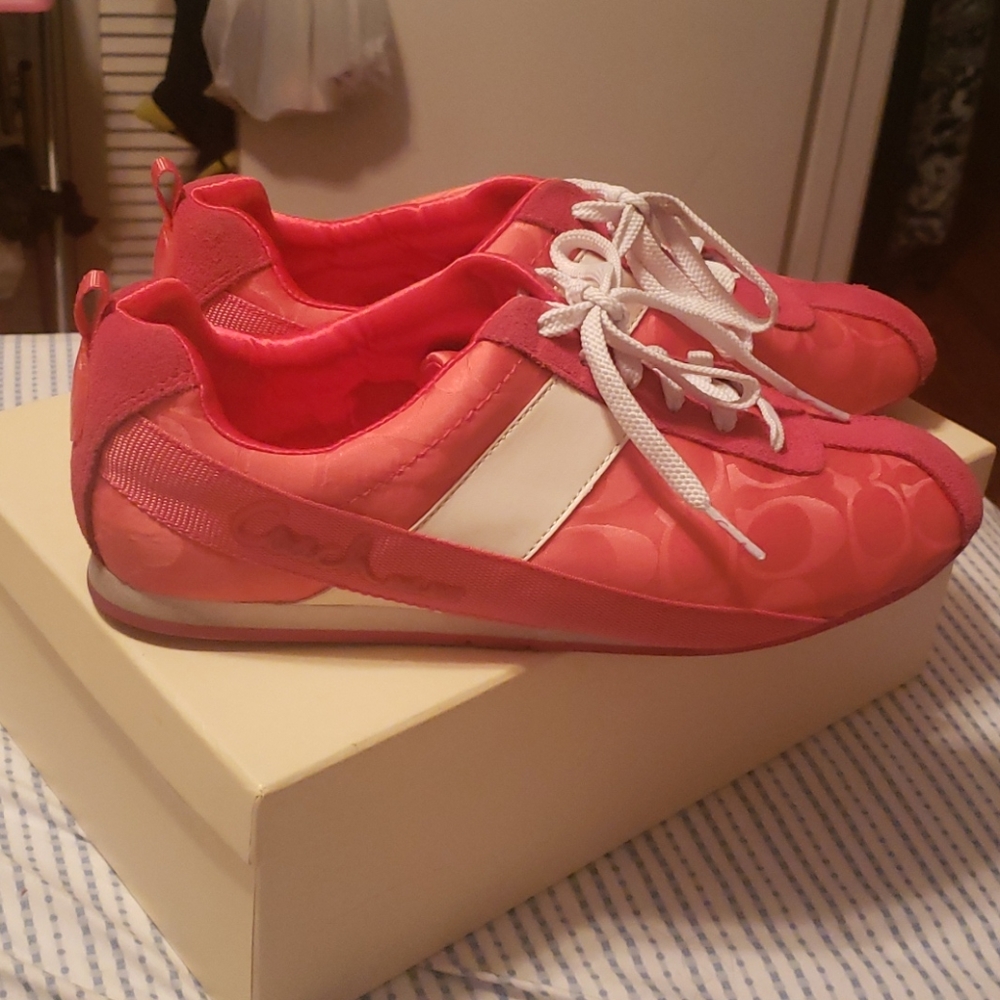 Pink tennis shoes